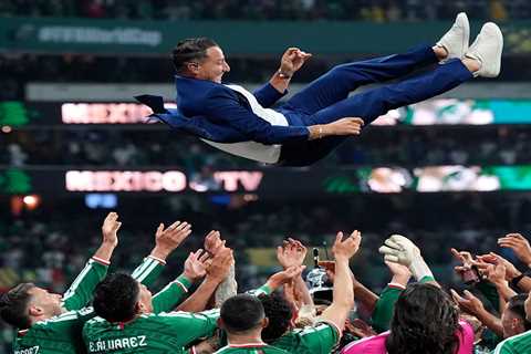 Mexico snaps 40-year knockout drought to advance to World Cup round of 16