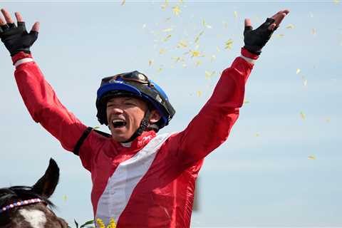 Legendary horse racing jockey Frankie Dettori hospitalized after car crash