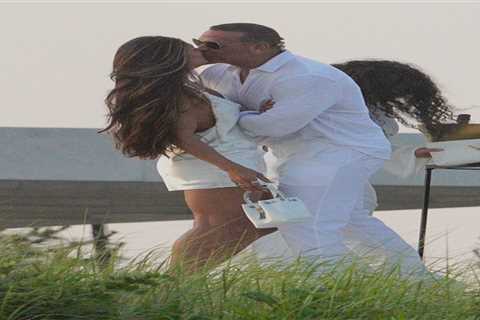 Alex Rodriguez kisses mystery woman at Michael Rubin white party months after public breakup