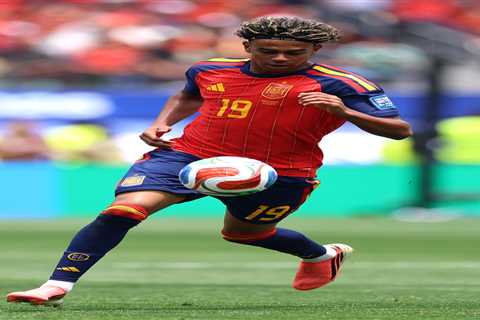 Lamine Yamal’s girlfriend Ines Garcia rocks cropped Spain jersey for World Cup game