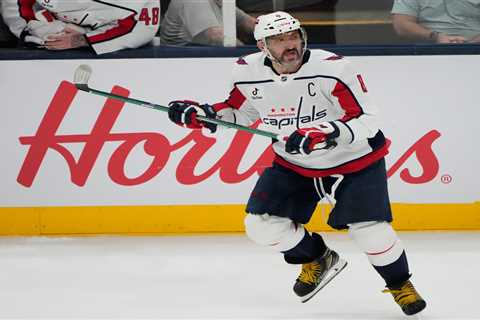 Alex Ovechkin returns to Capitals for possible final season after retirement rumors