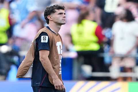 Carli Lloyd doubles down on Christian Pulisic World Cup criticism: ‘Rest when your playing career..