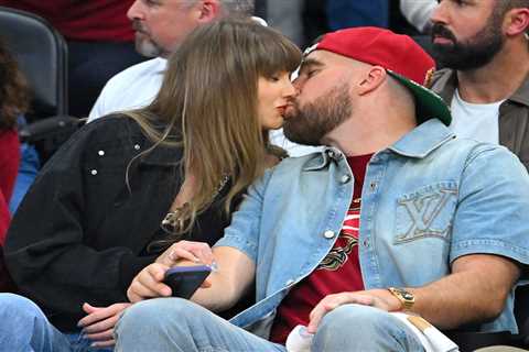 Matt Stafford’s wife Kelly says it all with Taylor Swift-Travis Kelce wedding comment