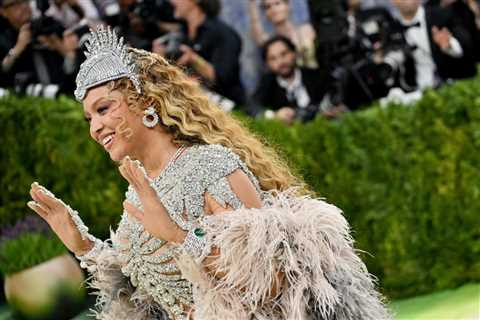 Beyoncé, Suki Waterhouse, Teddy Swims & More: New Music Friday Guide