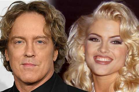 Anna Nicole's Baby Daddy Slams Her Biopic