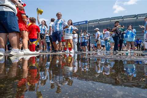 Fans entering MetLife Stadium stuck in ‘total chaos’ ahead of World Cup final