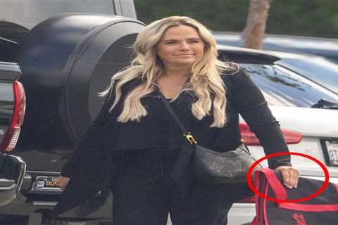 Phil Mickelson’s wife Amy seen without wedding ring in first sighting since golfer’s sexual..