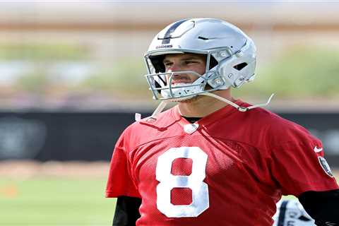 Raiders coach names starting QB ahead of training camp