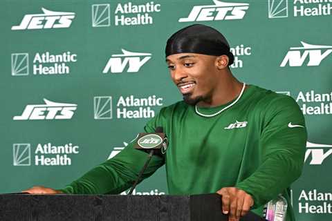 Breece Hall sees notable difference in quiet open to Jets camp after past ‘craziness and turmoil’