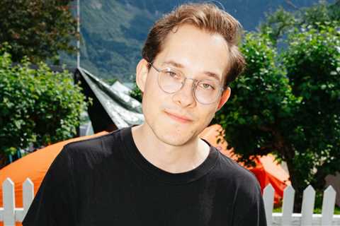 Grace Under Fire: How Vetle Nærø Improvised When His Instruments Got Lost at the Airport