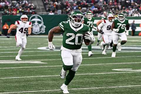 Breece Hall ‘more hungry’ to prove himself after landing $43.5 million Jets deal