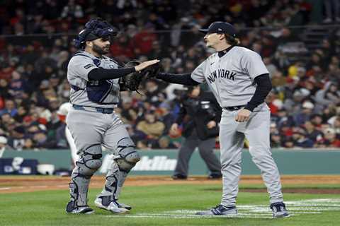 Yankees have to consider other side of catching conundrum at trade deadline