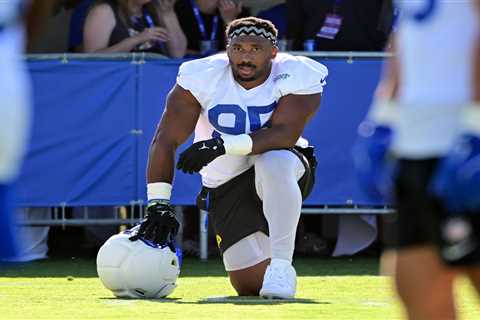 Myles Garrett addresses media as official member of the Rams for the first time since blockbuster..