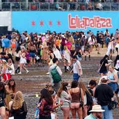 Lollapalooza Fans Mud Wrestle After Rain Soaks Grant Park