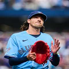 Cubs acquiring Kevin Gausman from Blue Jays as they bolster rotation at trade deadline