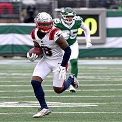 Stefon Diggs signs with Commanders after Patriots release