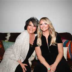 Miranda Lambert’s MuttNation Foundation Gifts $255K in Surprise Grants to Animal Welfare Groups
