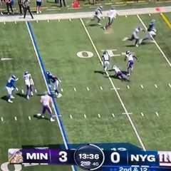 Jamal Adams carted off with knee injury in Vikings crusher