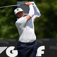 Bryson DeChambeau linked to viral hockey goalie after LIV Golf sighting, closet photo