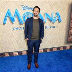 Lin-Manuel Miranda, Hillary Clinton and Paul Rudd Teaming Up For Karaoke Fundraiser in Defense..