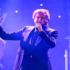 Barry Manilow Cancels Pair of Las Vegas Residency Shows Due to ‘Technical and Vocal Problems’