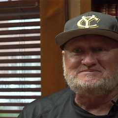 Ex-Mets pitcher Kevin Lomon thwarts knife-wielding man in tense Oklahoma hotel scene