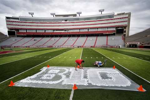 SEC and Big Ten agree to support bipartisan college sports bill after tense negotiations