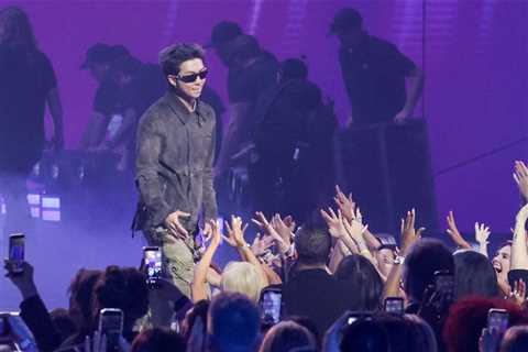 RM Gives His ‘Teenage Idol’ Nas an Onstage Shout-Out While Hip-Hop Legend Was at BTS’ NYC Show