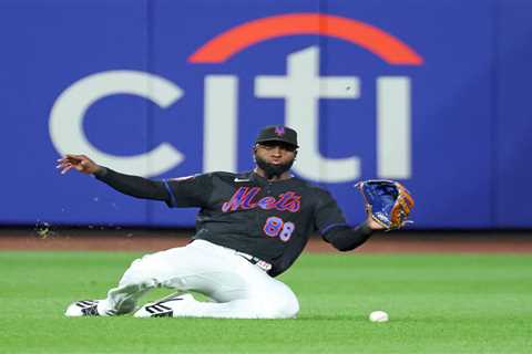 Why Luis Robert Jr. is sticking in center field after Mets keep him at trade deadline