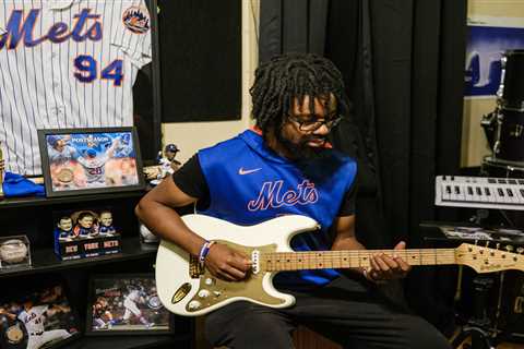 Meet Jordan Simpson, the Mets fan and musician making waves with viral songs to recap series