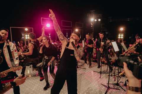 The Success Behind Live Session Band ‘Free Cover’: ‘People Want to be Happy’