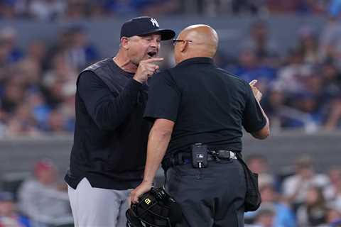 Yankees’ Aaron Boone gets tossed for 50th career ejection — then gets fired up