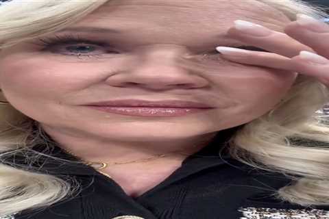 Holly Rowe ‘can’t quit crying’ during emotional WNBA moment