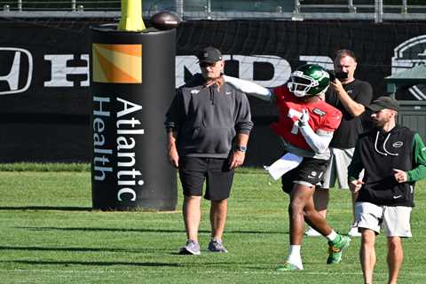 Geno Smith provides one iffy highlight in shaky Jets practice