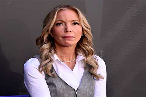 Lakers legends give unfiltered takes on Buss family drama