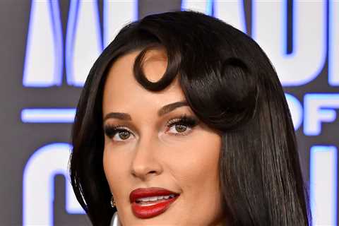 Kacey Musgraves Sings from 'Disco Balls' During Tour Opening