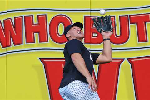 Aaron Judge takes batting practice in latest Yankees return guidepost