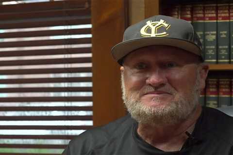 Ex-Mets pitcher Kevin Lomon thwarts knife-wielding man in tense Oklahoma hotel scene