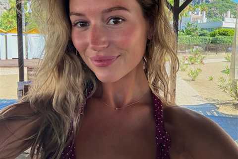 Brock Bowers’ fiancée makes 2-word spray tan confession before Raiders game