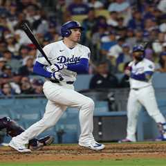 Dodgers veteran gives team another injury-related headache to deal with down stretch
