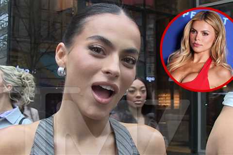 Sarah Jane Nader Says It's 'Not Weird' That Brooks Was Topless In Front of Their Parents