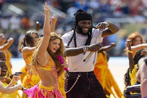 Shakira Scores First-Ever Rhythmic Airplay No. 1 With Burna Boy Collab ‘Dai Dai’