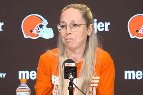 Browns assistant GM Catherine Hickman goes viral for wearing ripped sweatshirt during press..