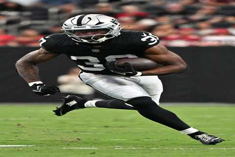 Raiders rookie running back length catching eyes of everybody