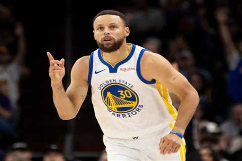 Warriors fan mob shuts down Steph Curry autograph session after Beijing workout