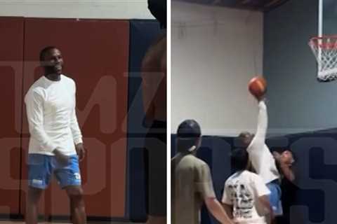 Floyd Mayweather Plays Pickup Basketball At 4 AM In Las Vegas