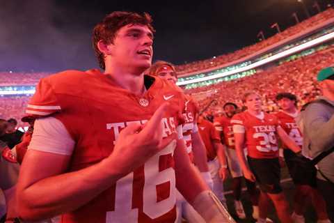 Arch Manning has finally arrived — by channeling uncle Eli
