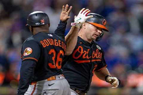 Pete Alonso’s homer heroics help Orioles rally by Mets in extras comes with curtain call in surreal ..